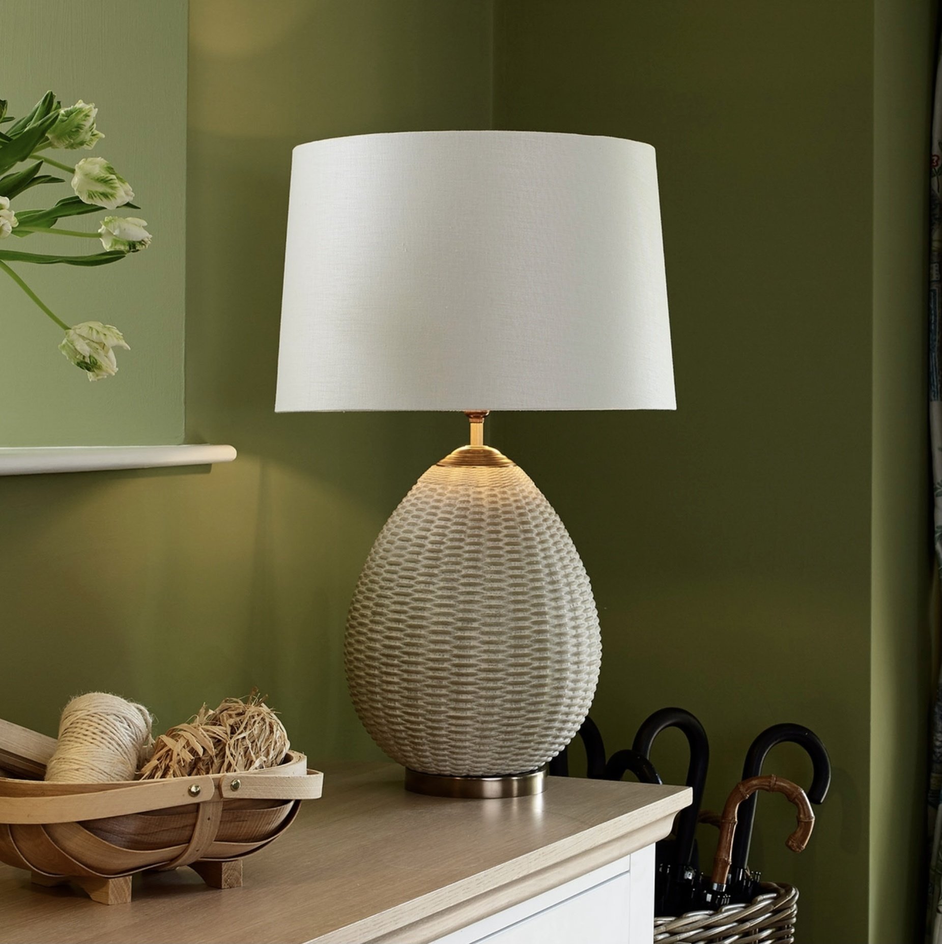 Table lamps for living rooms