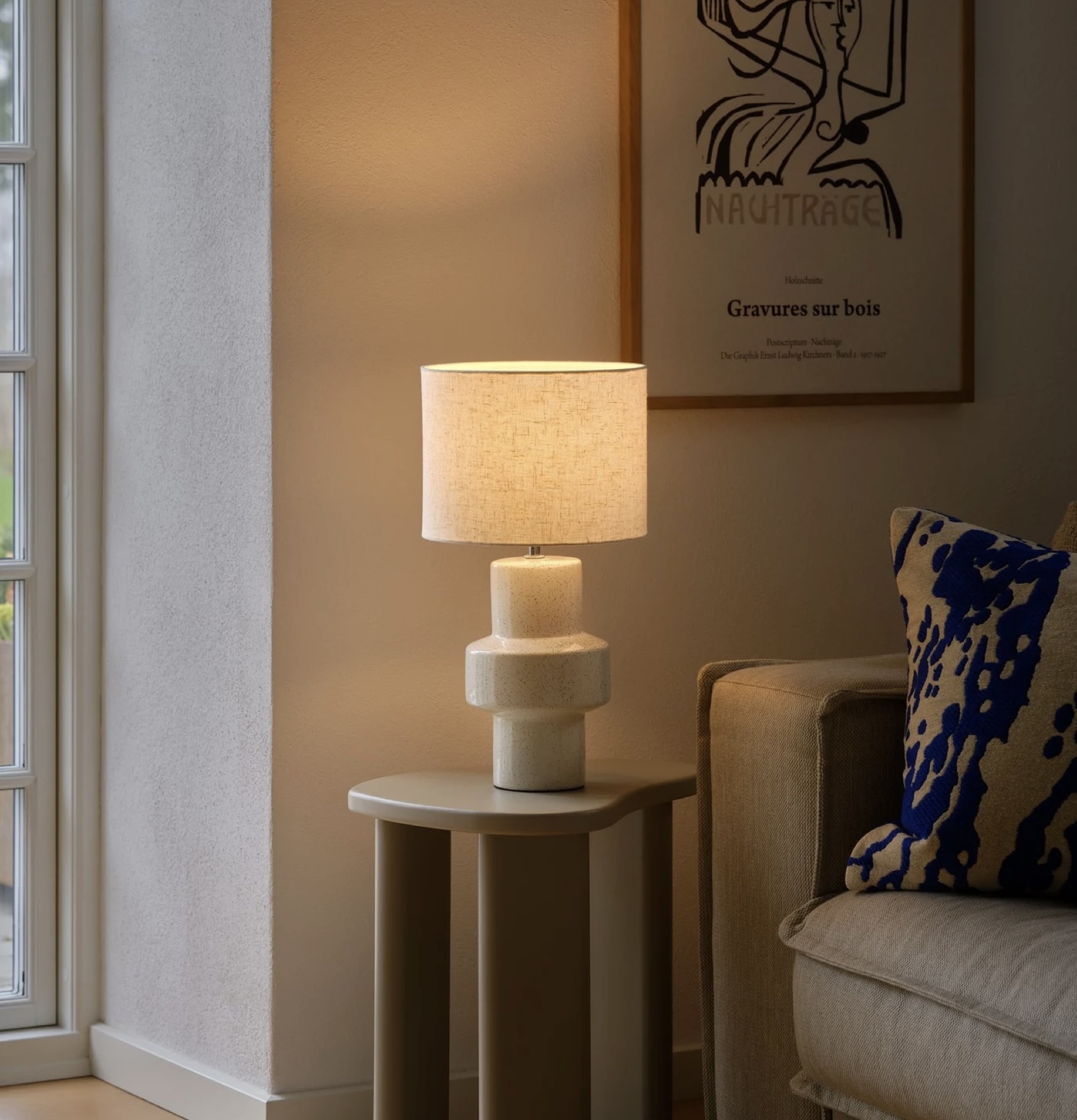 Table lamps for living rooms