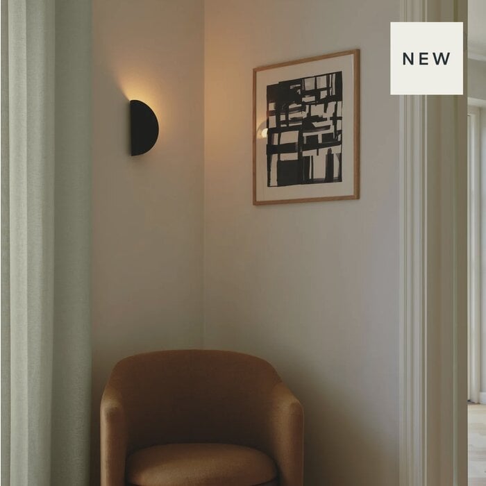 Loma – Scandinavian Minimalist Wall Light - Black