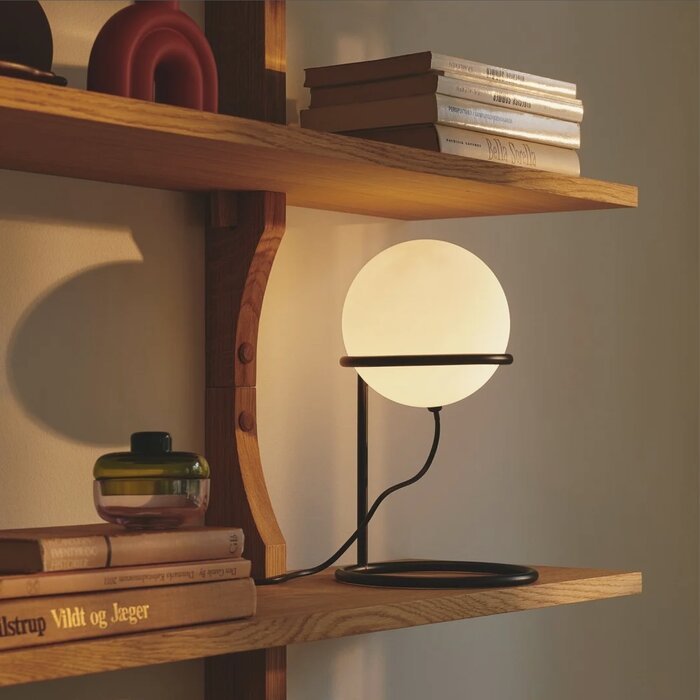 Orbita - Black Globe Table Lamp